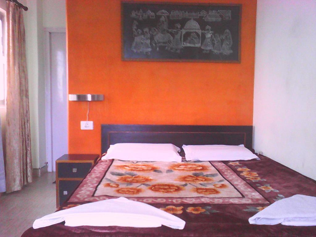 Leela Guest House Varanasi Bagian luar foto