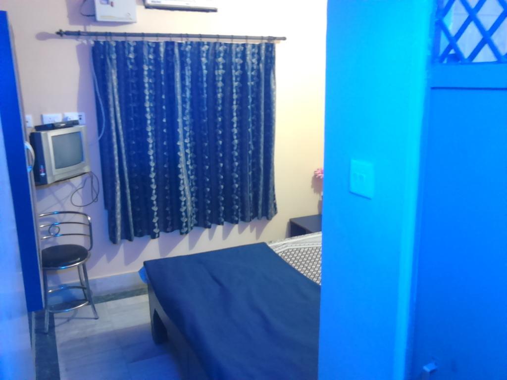 Leela Guest House Varanasi Ruang foto