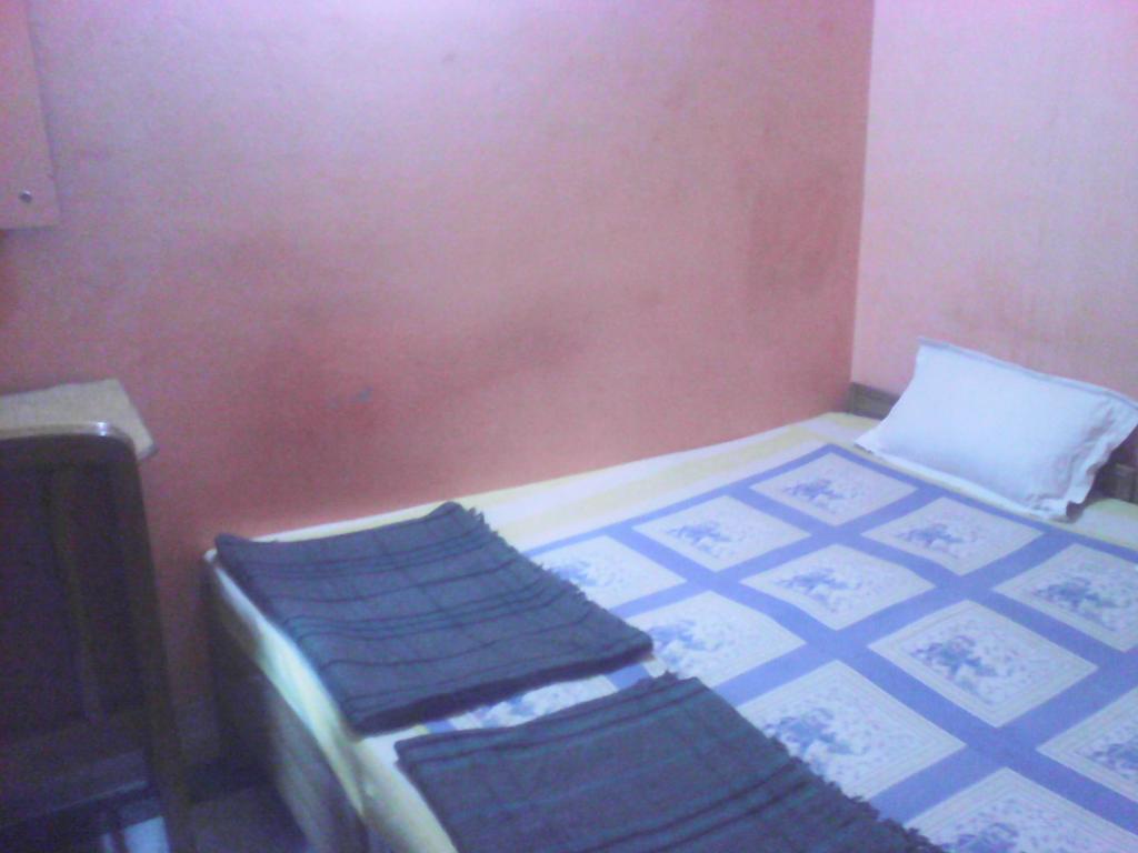 Leela Guest House Varanasi Ruang foto