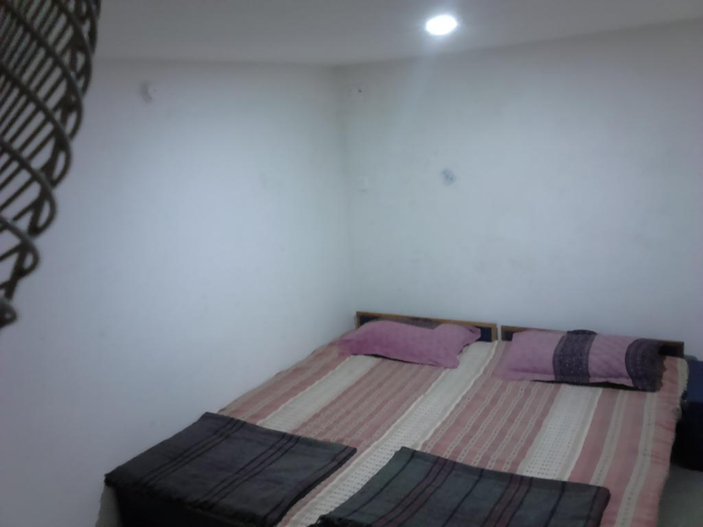 Leela Guest House Varanasi Ruang foto