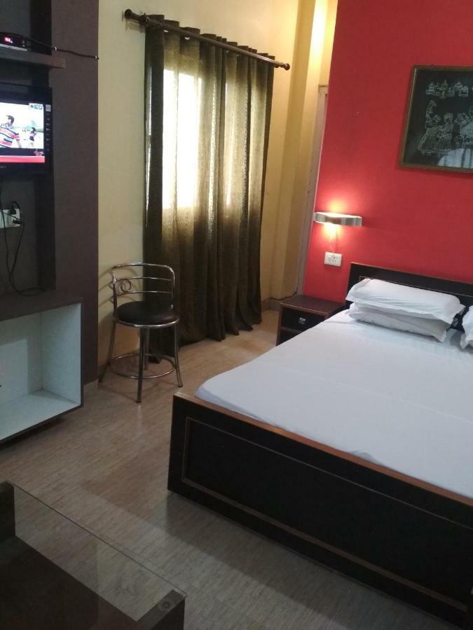 Leela Guest House Varanasi Bagian luar foto