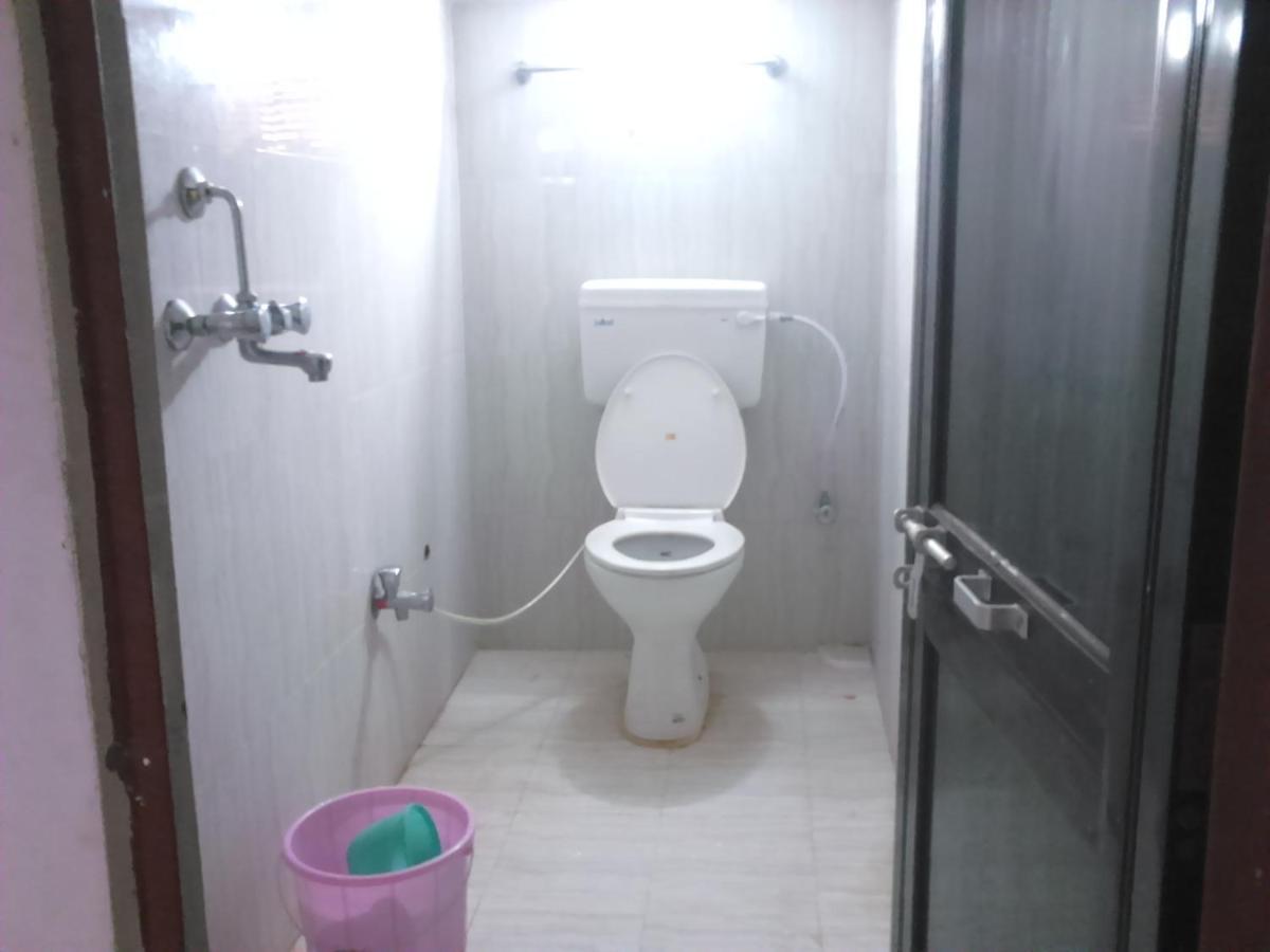 Leela Guest House Varanasi Bagian luar foto